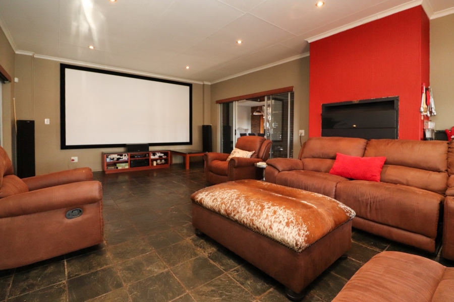 4 Bedroom Property for Sale in Wilkoppies North West
